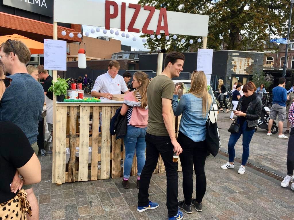 Bula Outdoor Gooisch Bier Festival 2019. In de rij voor een pizza!